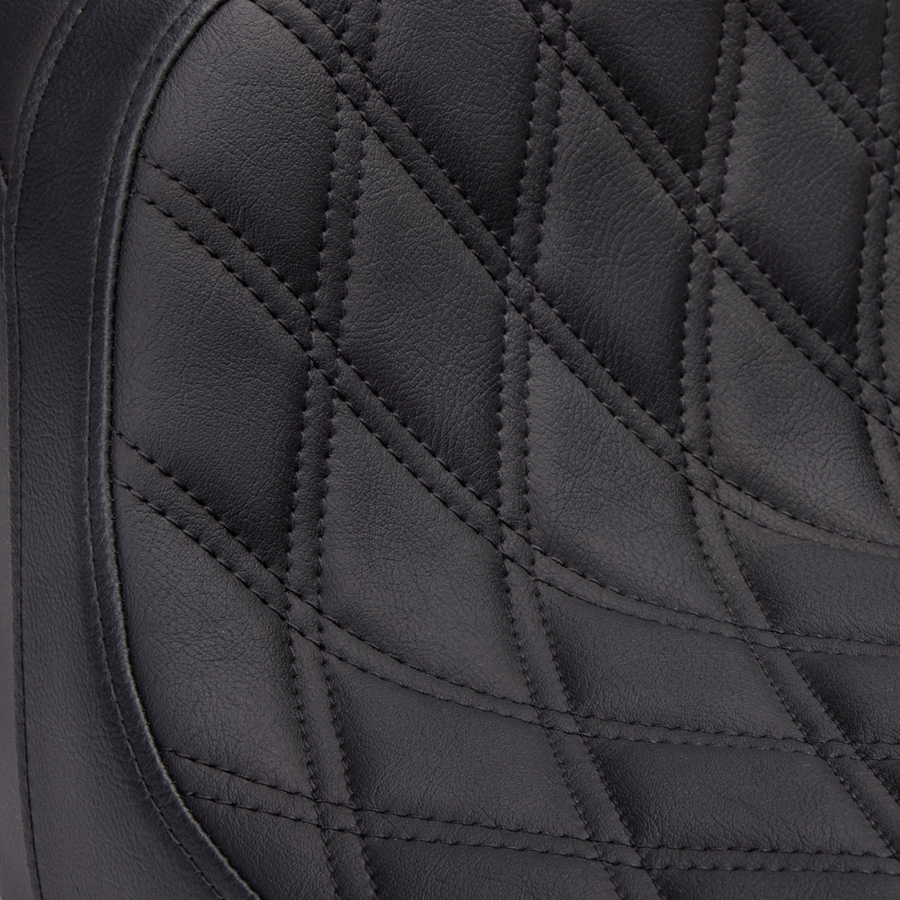 Performance Predator 2-Up Seat - Predator 2-Up Seat - Vinyl - Double Diamond - w/o Backrest - FLH/FLTR '08-'23 [0801-1500] - Image 4