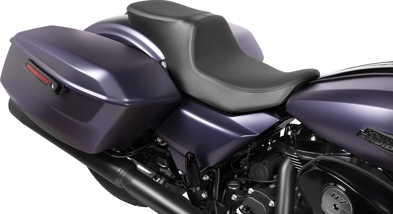 Performance Predator 2-Up Seat - Predator 2-Up Seat - Solar Leather - Smooth - w/o Backrest - FLT/FLH '23-'24 [0801-1951] - Image 3