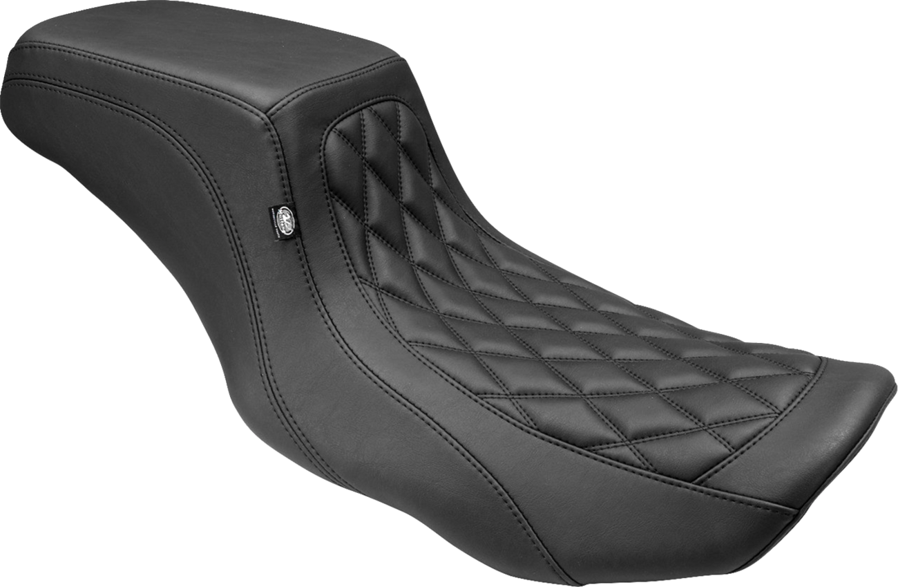Double Diamond Squareback Seat - One Piece 2-Up Squareback Seat - Double Diamond - Smooth - FLH/FLT '23-'25 [0801-1907]
