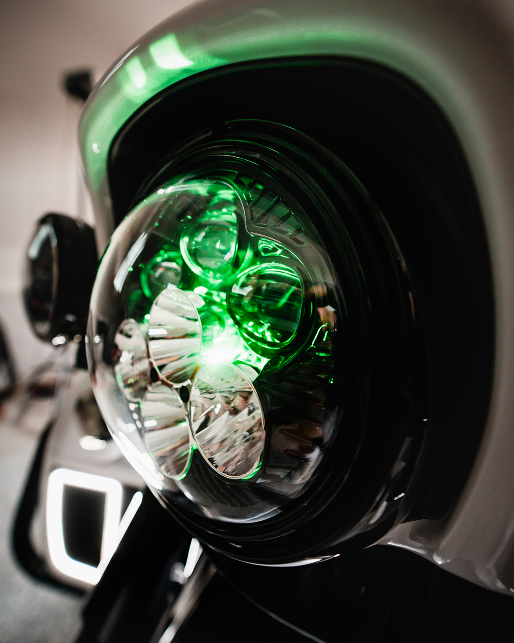 Shark Demon® 7” Round LED Headlight with Color Changing Backlight - Headlight - Shark Demon® - LED - Color Changing [2001-2926] - Image 7