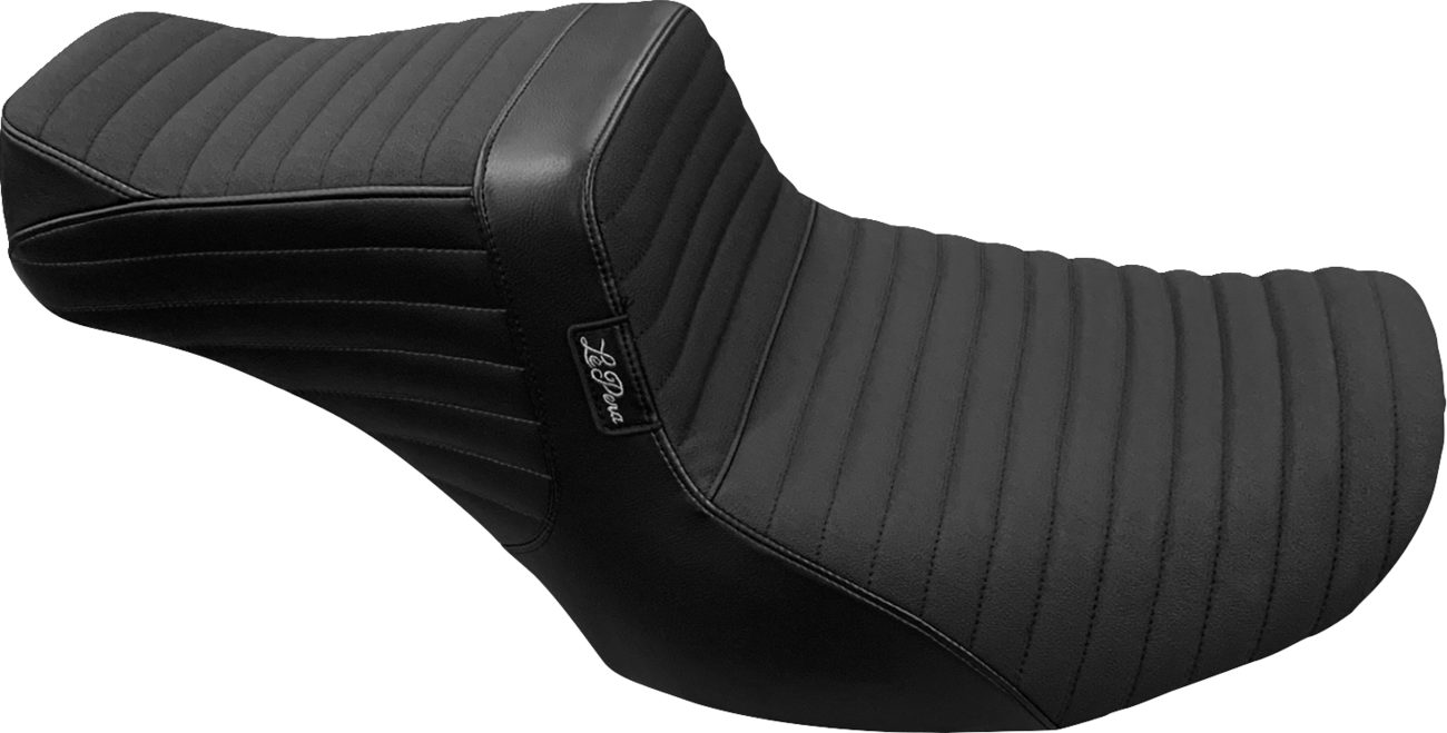 Tailwhip Seat - Pleated w/ Gripper - FLH/FLT '23-'25 [0801-1709]