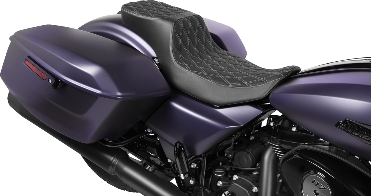 Performance Predator 2-Up Seat with Extended Reach - Performance Predator 2-Up Seat - Extended Reach - Vinyl - Silver Double Diamond Stitch [0801-1942] - Image 3