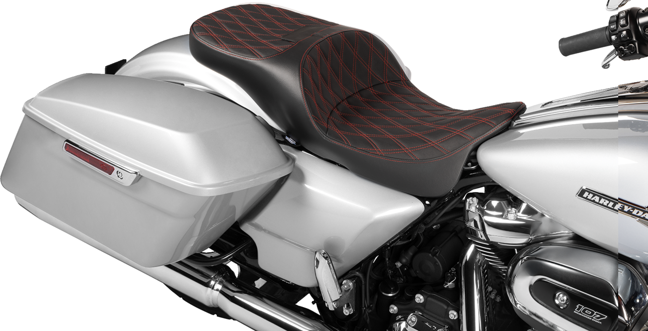 Extended Reach Freedom Touring Seats - Extended Reach Freedom Seat - Vinyl - Double Diamond - Red Stitch - FLT/FLH '09-'25 [0801-1982] - Image 3