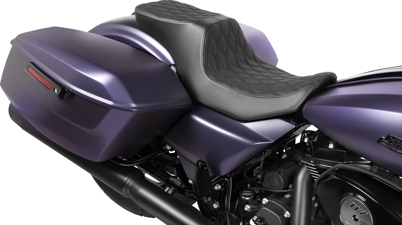 Performance Predator 2-Up Seat - Predator 2-Up Seat - Vinyl - Double Diamond Black Stitch - w/o Backrest - FLTR/FLHX '23-'24 [0801-1948] - Image 2