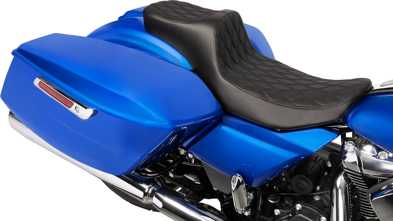 Extended Reach Predator III Seat - Double Diamond - Black Stitching - Vinyl - FLH/FLT '23-'24 [0801-2034] - Image 3