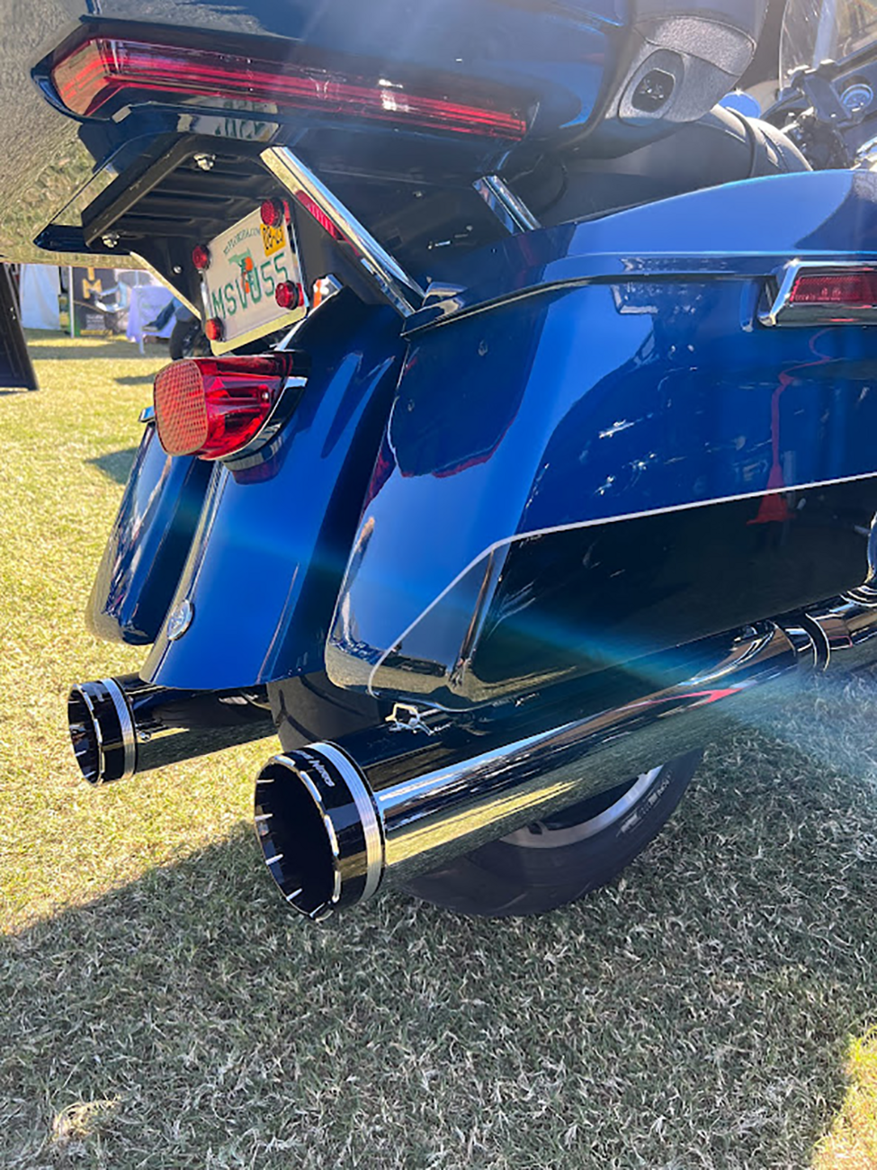 4-1/2" HP-Plus® Slip-On Mufflers - Chrome with Tracer - Touring [1801-1259]