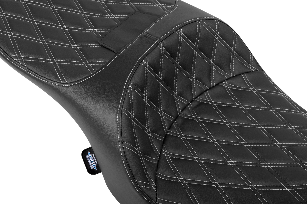 Freedom Touring Seat - Forward Position Freedom Seat - Vinyl - Silver Double Diamond Stitch - FLH/FLT '23-'25 [0801-2168] - Image 4