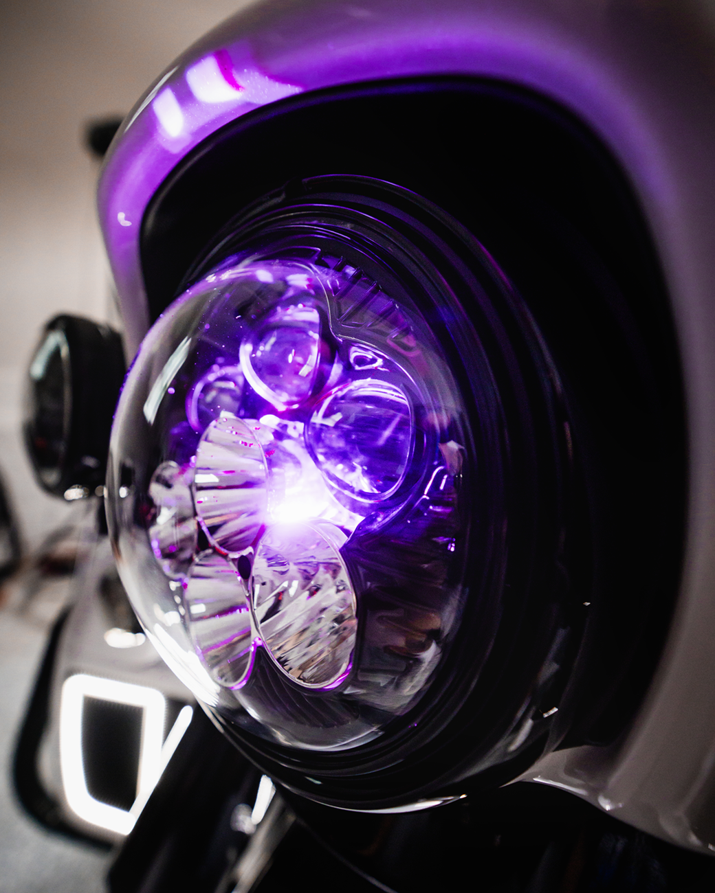 Shark Demon® 7” Round LED Headlight with Color Changing Backlight - Headlight - Shark Demon® - LED - Color Changing [2001-2926] - Image 10
