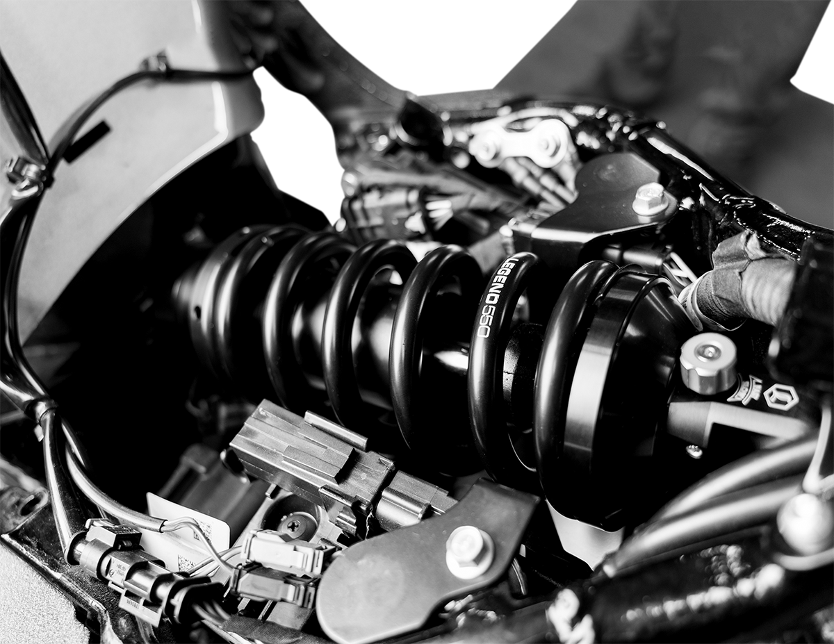 REVO-A Adjustable M-Eight Softail Coil Suspension - REVO-A Mono Shock - 13" - Heavy Duty - M-Eight Softail Models [1310-2250] - Image 4