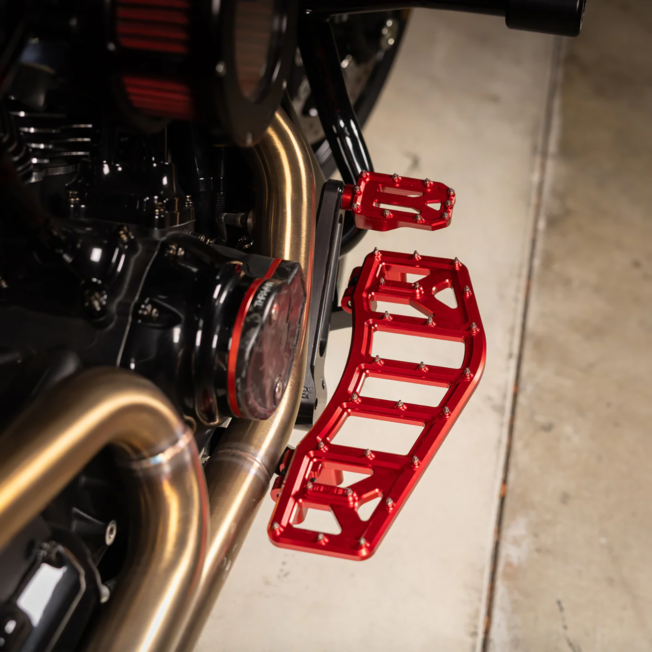 Aggressor Brake Pedal - Red - Touring [1610-0763] - Image 4