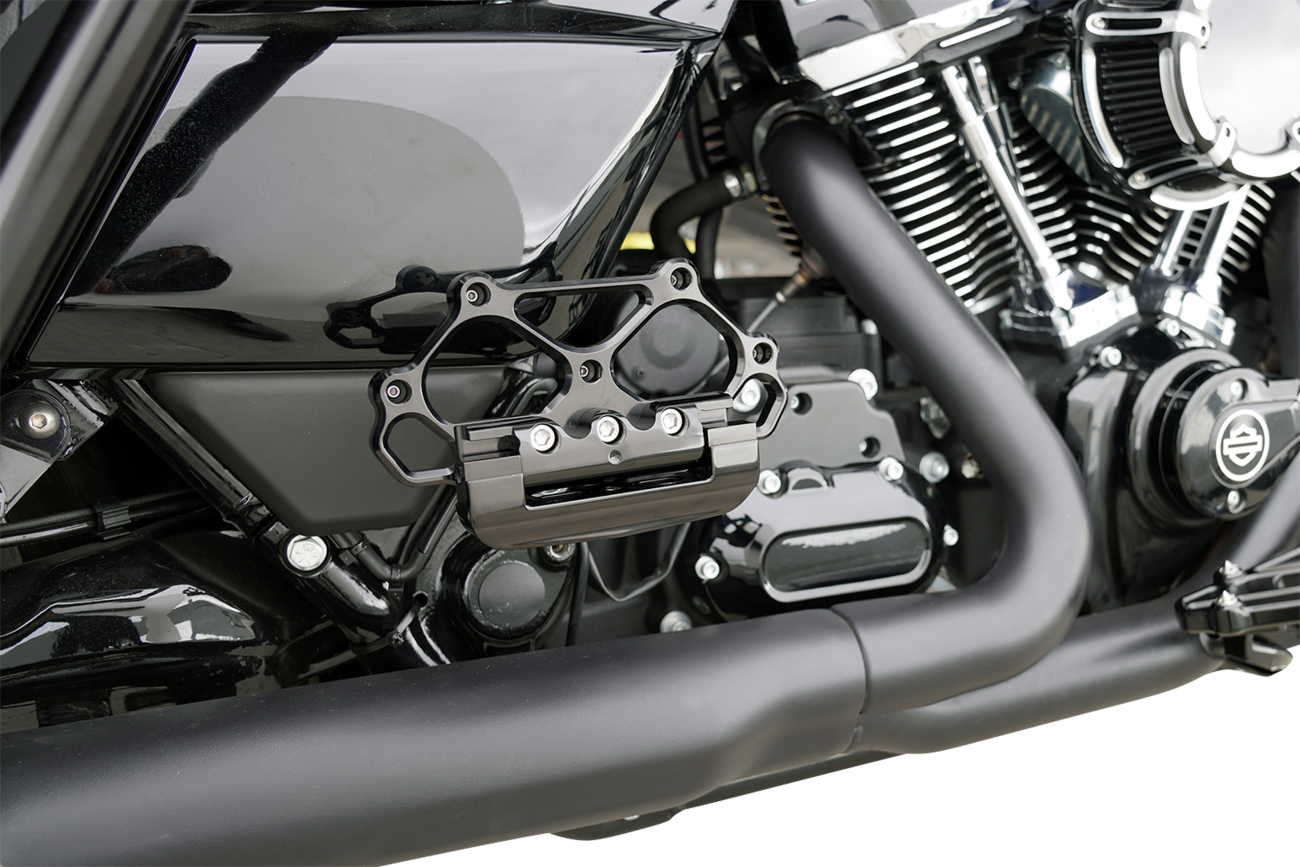 Diamond Floorboards - Passenger - Black [1621-1218] - Image 3