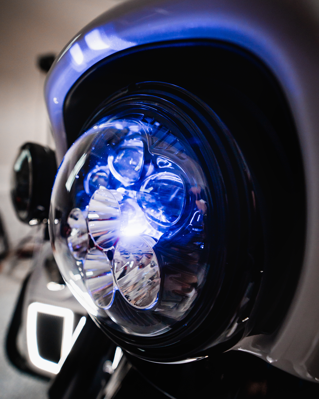 Shark Demon® 7” Round LED Headlight with Color Changing Backlight - Headlight - Shark Demon® - LED - Color Changing [2001-2925] - Image 6