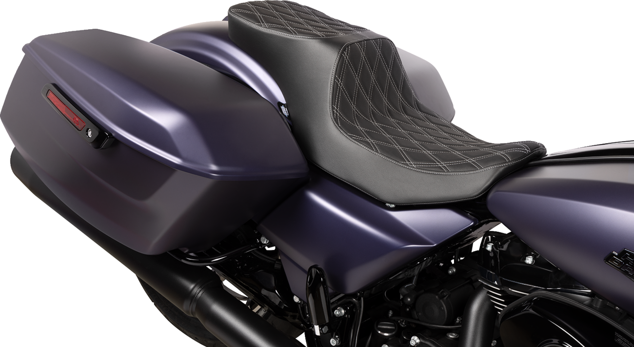 Performance Predator 2-Up Seat - Predator 2-Up Seat - Vinyl - Double Diamond Silver Stitch - w/o Backrest - FLTR/FLHX '23-'24 [0801-1949] - Image 3