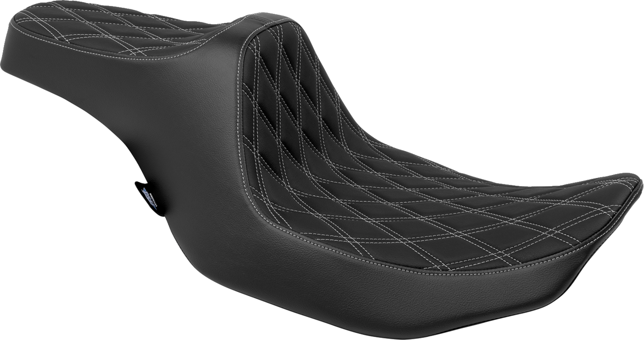 Predator III Seat - Double Diamond - Silver Stitched - FLT/FLH '23-'24 [0801-1919]